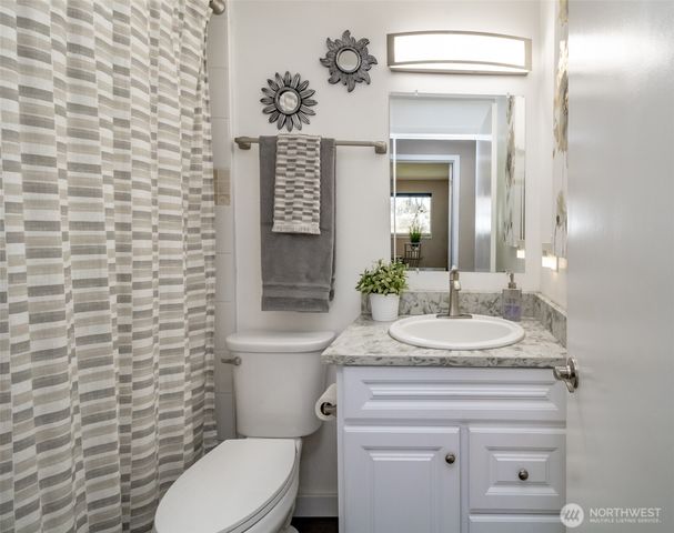 1627 S Verde Street, Tacoma, WA 98405