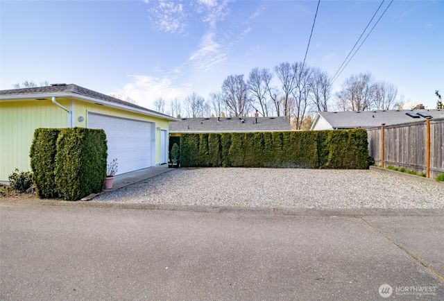 1627 S Verde Street, Tacoma, WA 98405