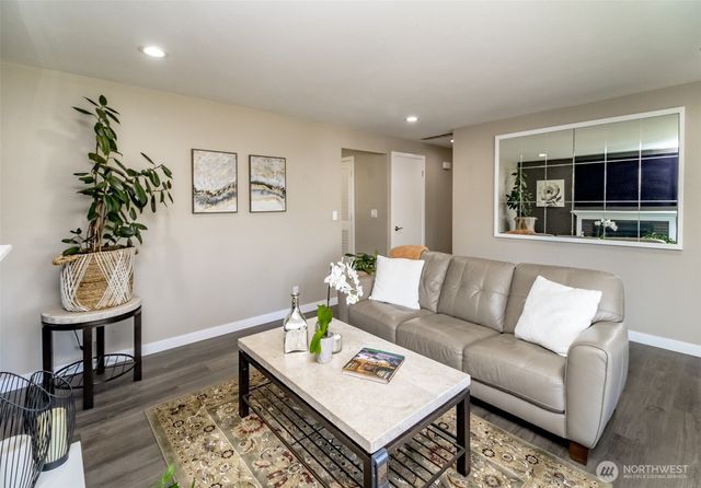 1627 S Verde Street, Tacoma, WA 98405