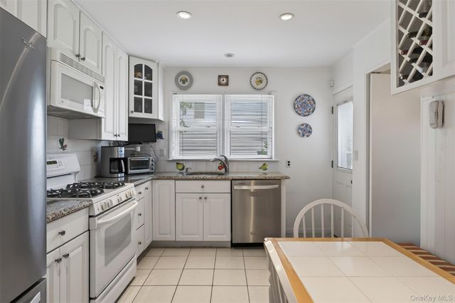 25 Frederick Lane, Scarsdale, NY 10583