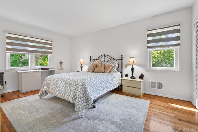 25 Frederick Lane, Scarsdale, NY 10583