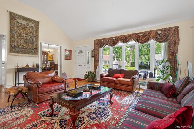 25 Frederick Lane, Scarsdale, NY 10583