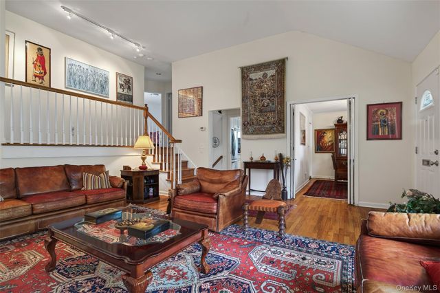 25 Frederick Lane, Scarsdale, NY 10583