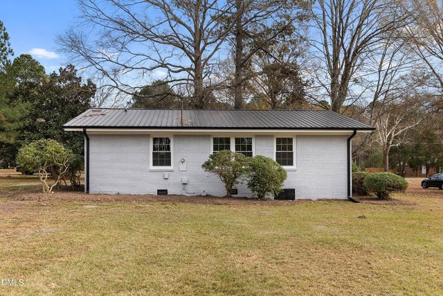 2806 Kendale Drive, Sanford, NC 27332