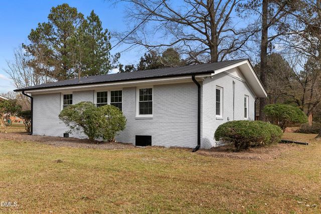 2806 Kendale Drive, Sanford, NC 27332