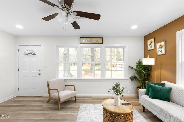 2806 Kendale Drive, Sanford, NC 27332