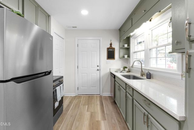 2806 Kendale Drive, Sanford, NC 27332