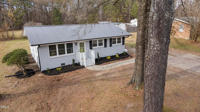 2806 Kendale Drive, Sanford, NC 27332