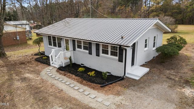 2806 Kendale Drive, Sanford, NC 27332