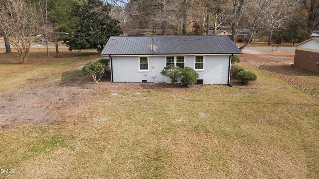 2806 Kendale Drive, Sanford, NC 27332