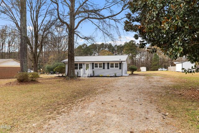 2806 Kendale Drive, Sanford, NC 27332