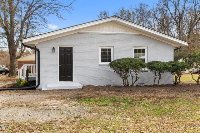 2806 Kendale Drive, Sanford, NC 27332