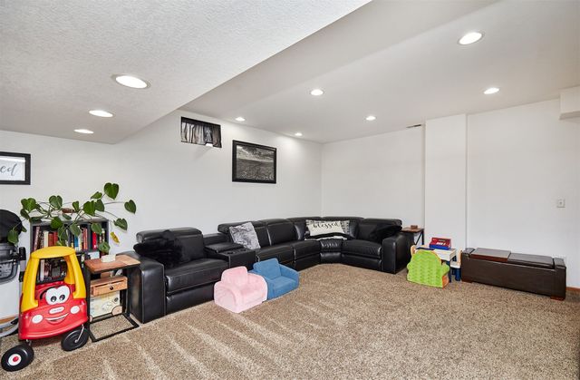 520 SE Murphy Drive, Waukee, IA 50263