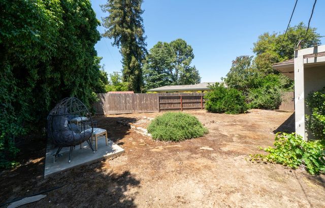 1745 W San Madele Avenue, Fresno, CA 93711