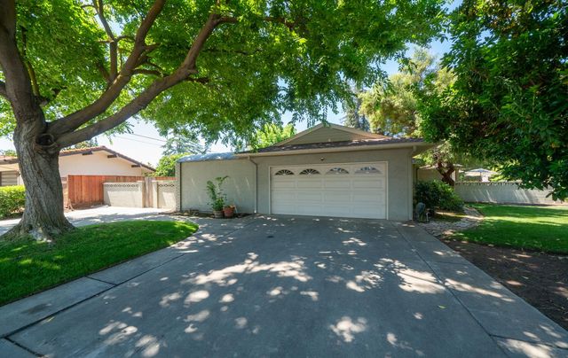 1745 W San Madele Avenue, Fresno, CA 93711