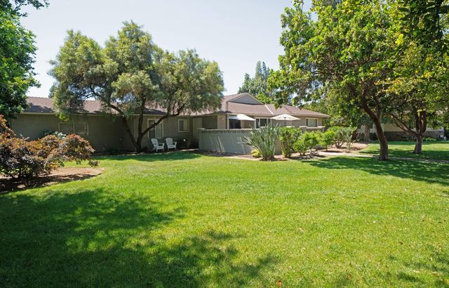 1745 W San Madele Avenue, Fresno, CA 93711