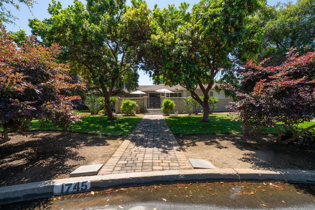 1745 W San Madele Avenue, Fresno, CA 93711