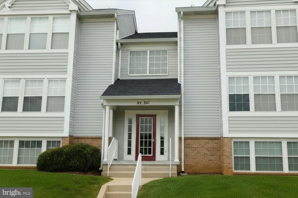 102 JUMPERS CIR #219, Baltimore, MD 21236