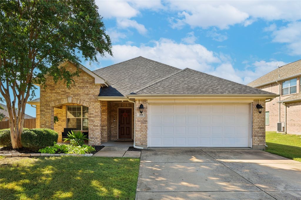 214 Lawson Farms Drive, Midlothian, TX 76065