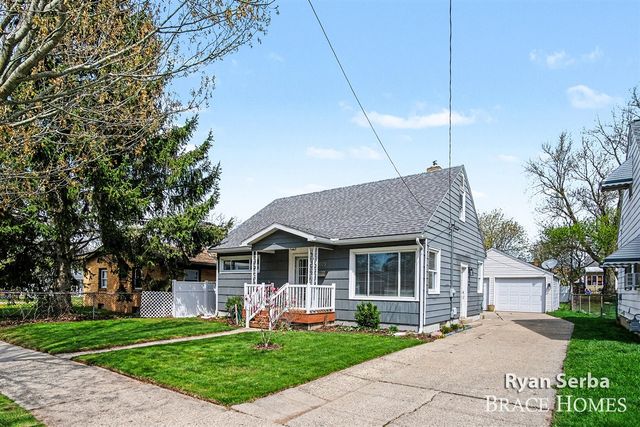 1009 Drexel Drive, Grand Rapids, MI 49505
