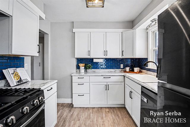 1009 Drexel Drive, Grand Rapids, MI 49505