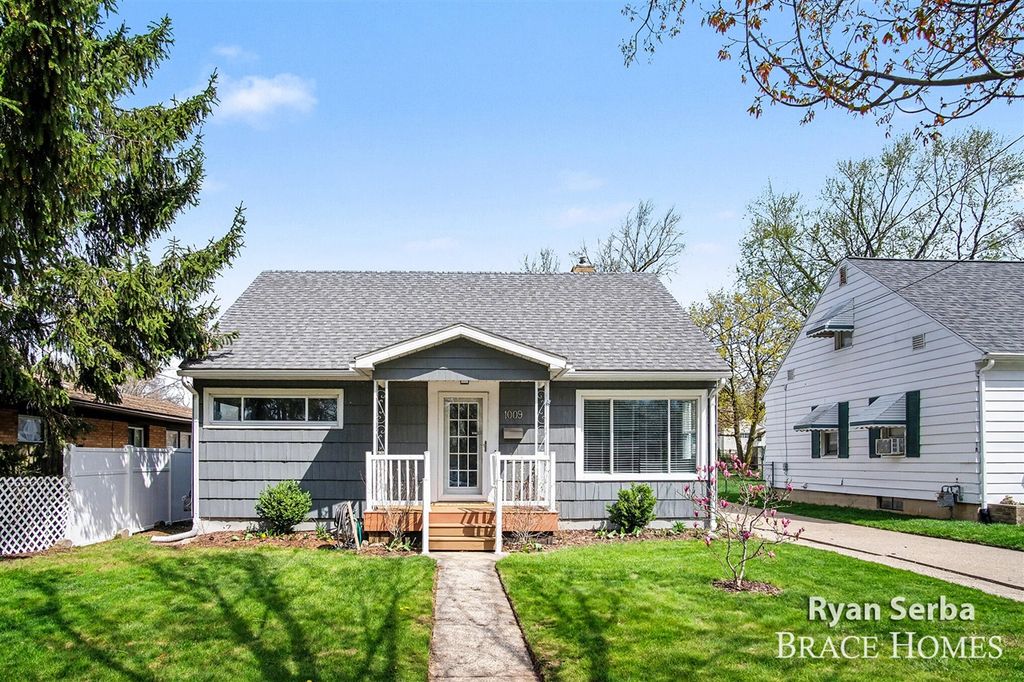 1009 Drexel Drive, Grand Rapids, MI 49505