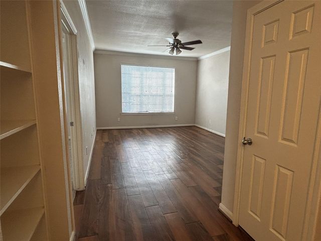 2255 Braeswood Park Drive 218, Houston, TX 77030