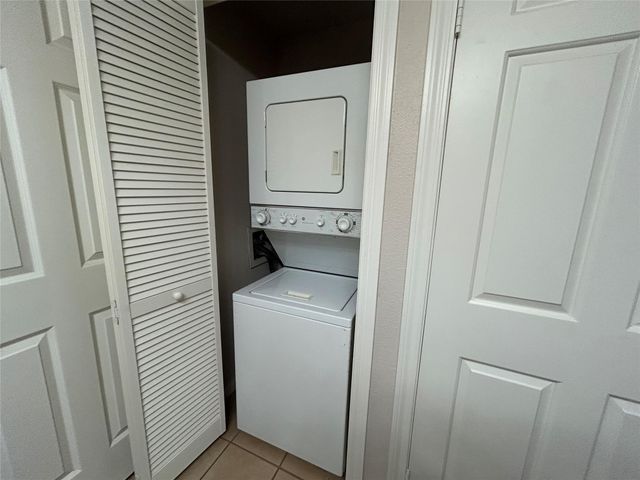 2255 Braeswood Park Drive 218, Houston, TX 77030