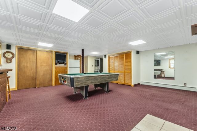 10 Chestnut Ave, Frenchtown Boro, NJ 08825