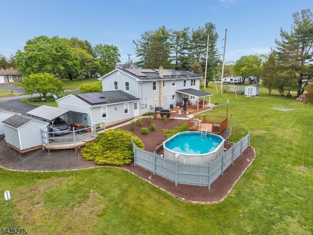10 Chestnut Ave, Frenchtown Boro, NJ 08825