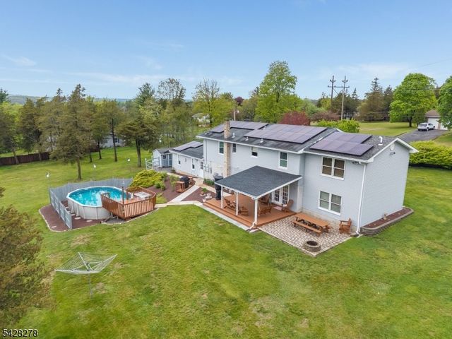 10 Chestnut Ave, Frenchtown Boro, NJ 08825