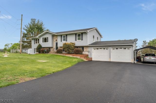 10 Chestnut Ave, Frenchtown Boro, NJ 08825