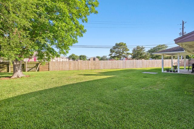 4502 Sage Circle, Baytown, TX 77521