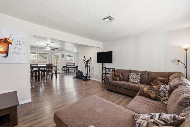 4502 Sage Circle, Baytown, TX 77521