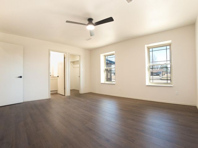 2221 Elmwood Lane, Miami, OK 74354