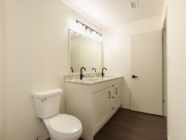 2221 Elmwood Lane, Miami, OK 74354