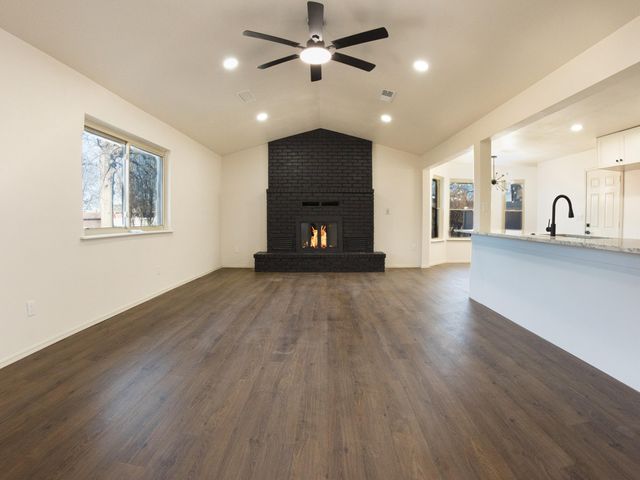 2221 Elmwood Lane, Miami, OK 74354