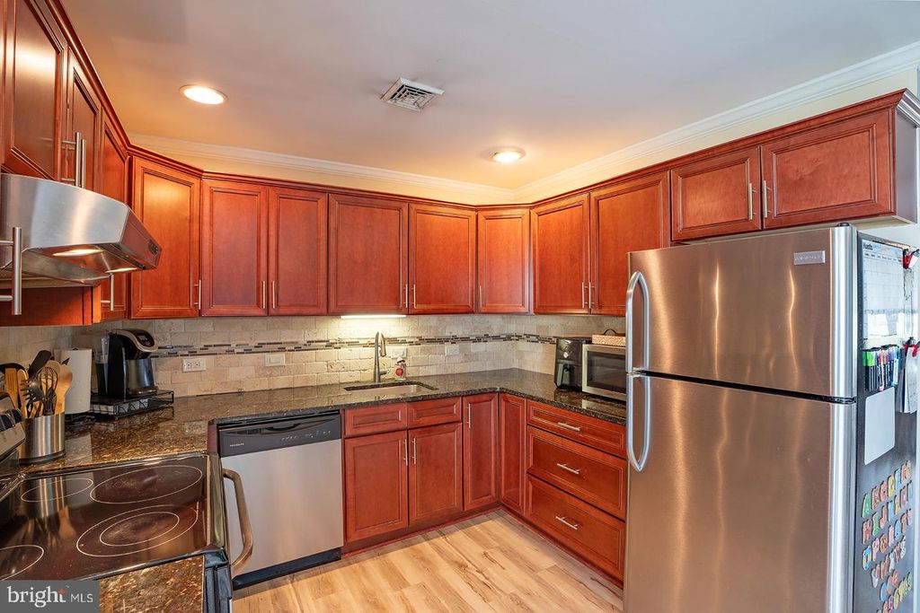 82 COBALT RIDGE DR E, LEVITTOWN, PA 19057 — photo 3