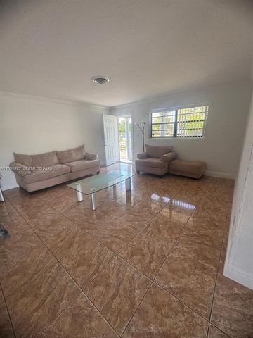 2801 NW 183rd St, Miami Gardens, FL 33056