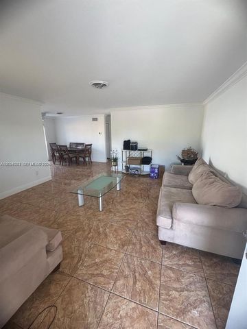 2801 NW 183rd St, Miami Gardens, FL 33056