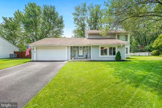 212 W MEADOWLAND LN W, Sterling, VA 20164
