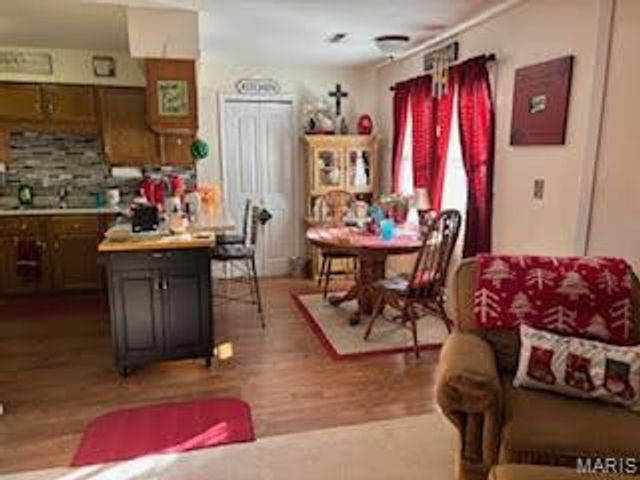 719 N West Street, Sikeston, MO 63801