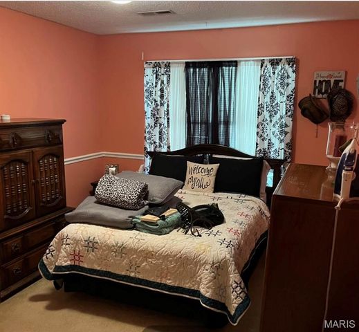 719 N West Street, Sikeston, MO 63801