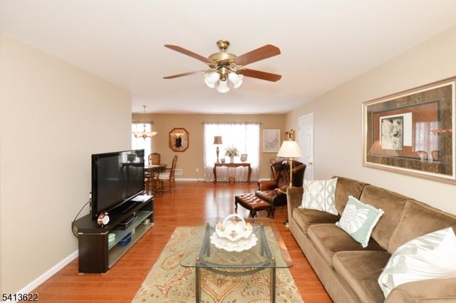 40 Chanda Ct 40, Clifton City, NJ 07012