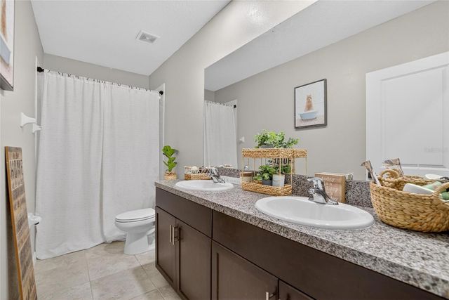 9326 CHANNING HILL DRIVE, Ruskin, FL 33573