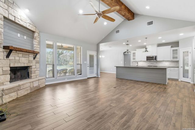 137 SENDERA CROSSING, La Vernia, TX 78121