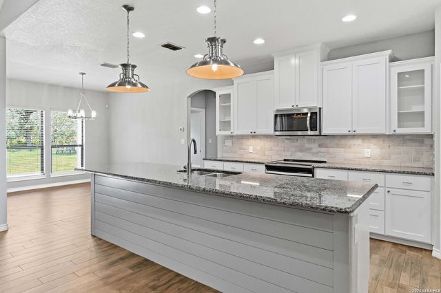 137 SENDERA CROSSING, La Vernia, TX 78121