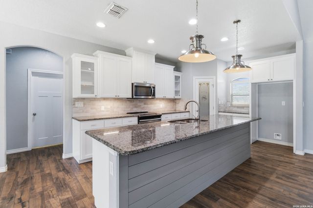 137 SENDERA CROSSING, La Vernia, TX 78121