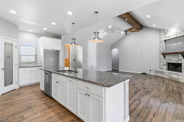 137 SENDERA CROSSING, La Vernia, TX 78121