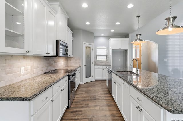137 SENDERA CROSSING, La Vernia, TX 78121